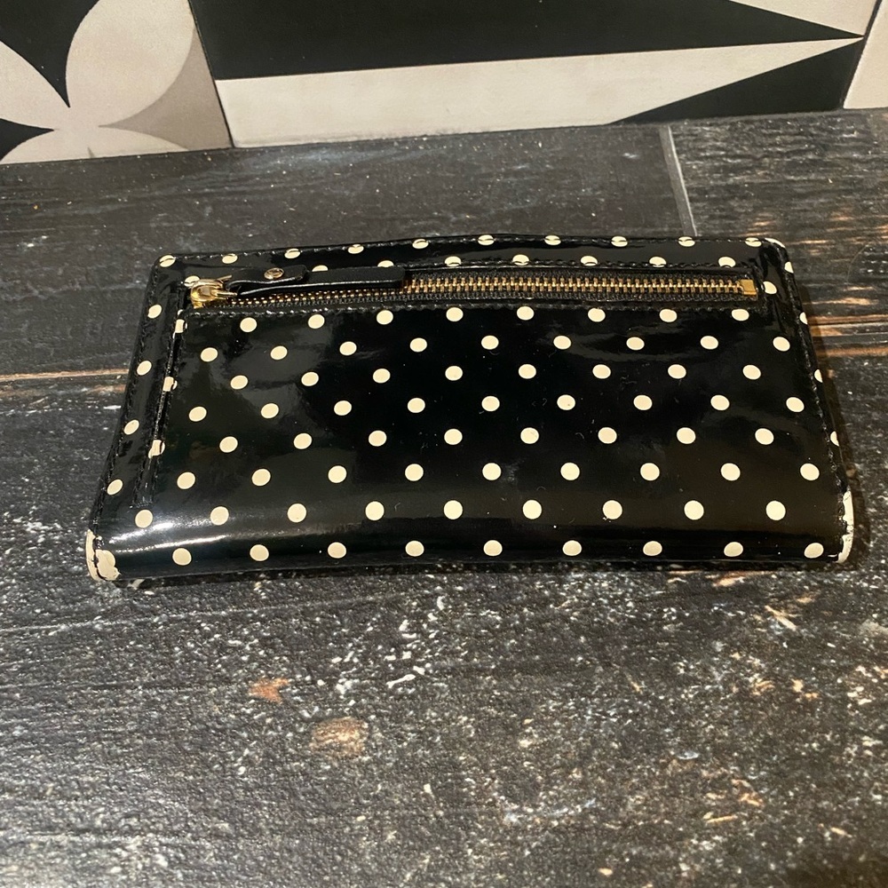 KATE SPADE small polka dot black shiny wallet! Red inside-lots of slots! ♠️EUC♠️ - Picture 2 of 13